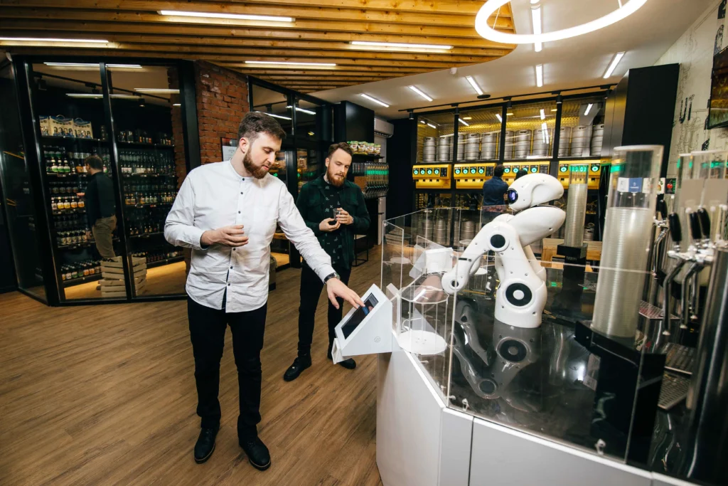 Фирменный магазин пивоварни "Таркос" с использованием робота